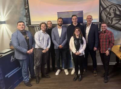 Die JU mit den Gsten.